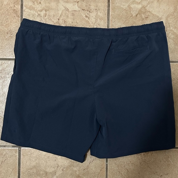 Men’s All in Motion Short - Picture 3 of 4